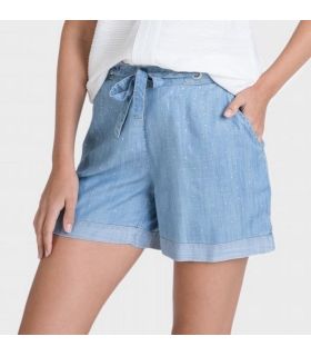 PANTALÓN CORTO DE MUJER TACHUELAS